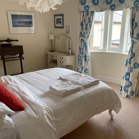 Top Floor En-Suite Double Bedrooms With Great View Of Windsor Castle & Free Parking Екстериор снимка