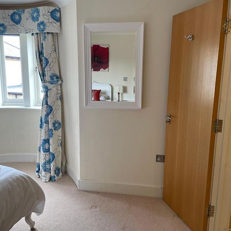 Top Floor En-Suite Double Bedrooms With Great View Of Windsor Castle & Free Parking Екстериор снимка