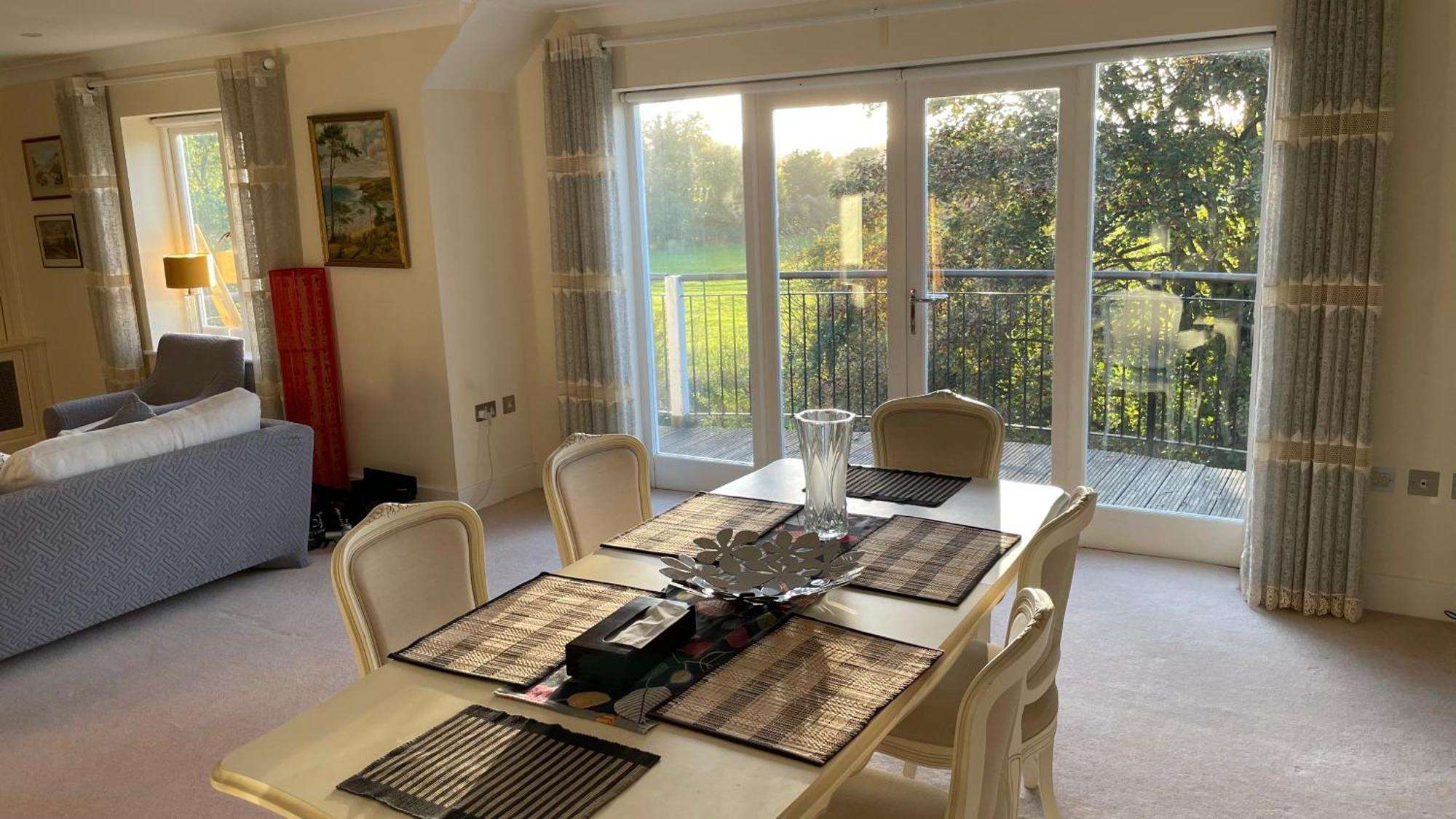 Top Floor En-Suite Double Bedrooms With Great View Of Windsor Castle & Free Parking Екстериор снимка