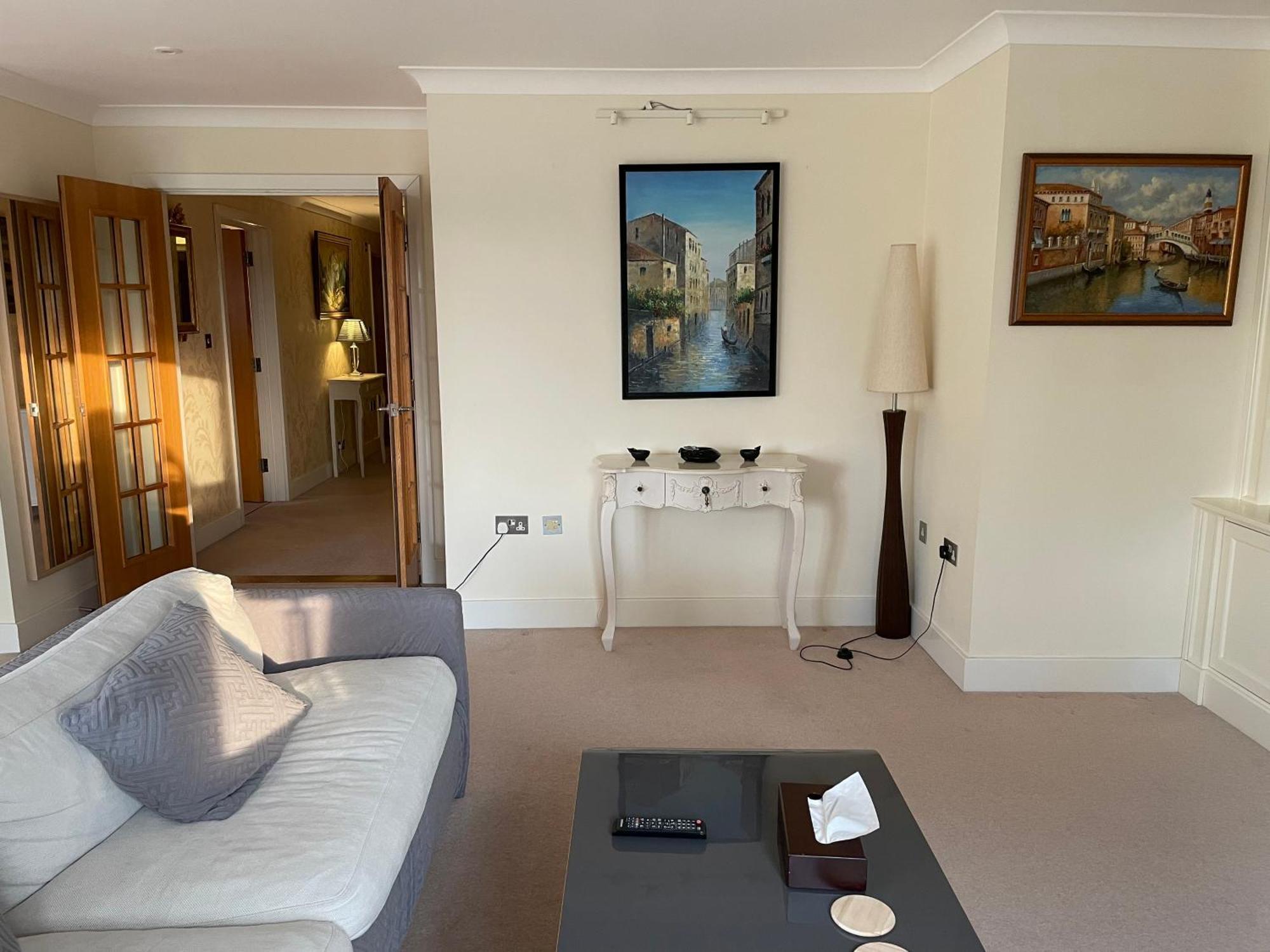 Top Floor En-Suite Double Bedrooms With Great View Of Windsor Castle & Free Parking Екстериор снимка