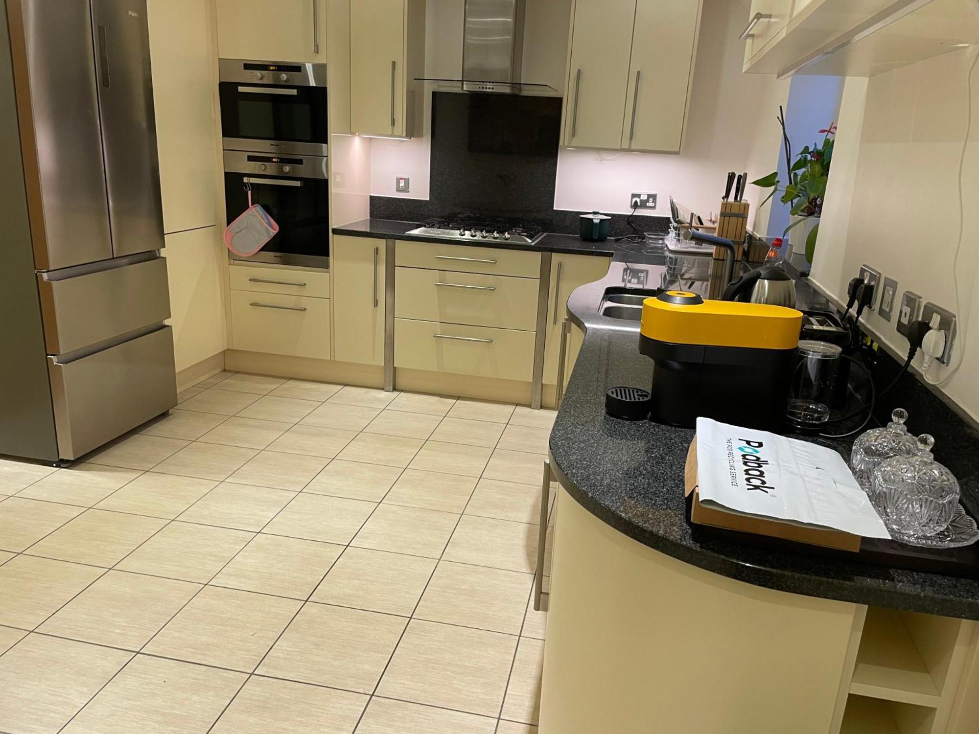 Top Floor En-Suite Double Bedrooms With Great View Of Windsor Castle & Free Parking Екстериор снимка