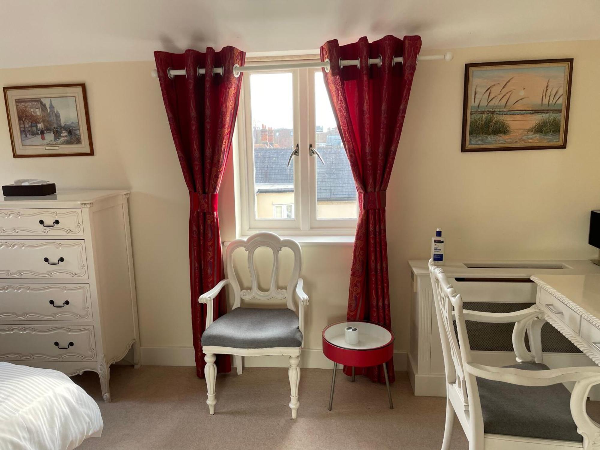 Top Floor En-Suite Double Bedrooms With Great View Of Windsor Castle & Free Parking Екстериор снимка