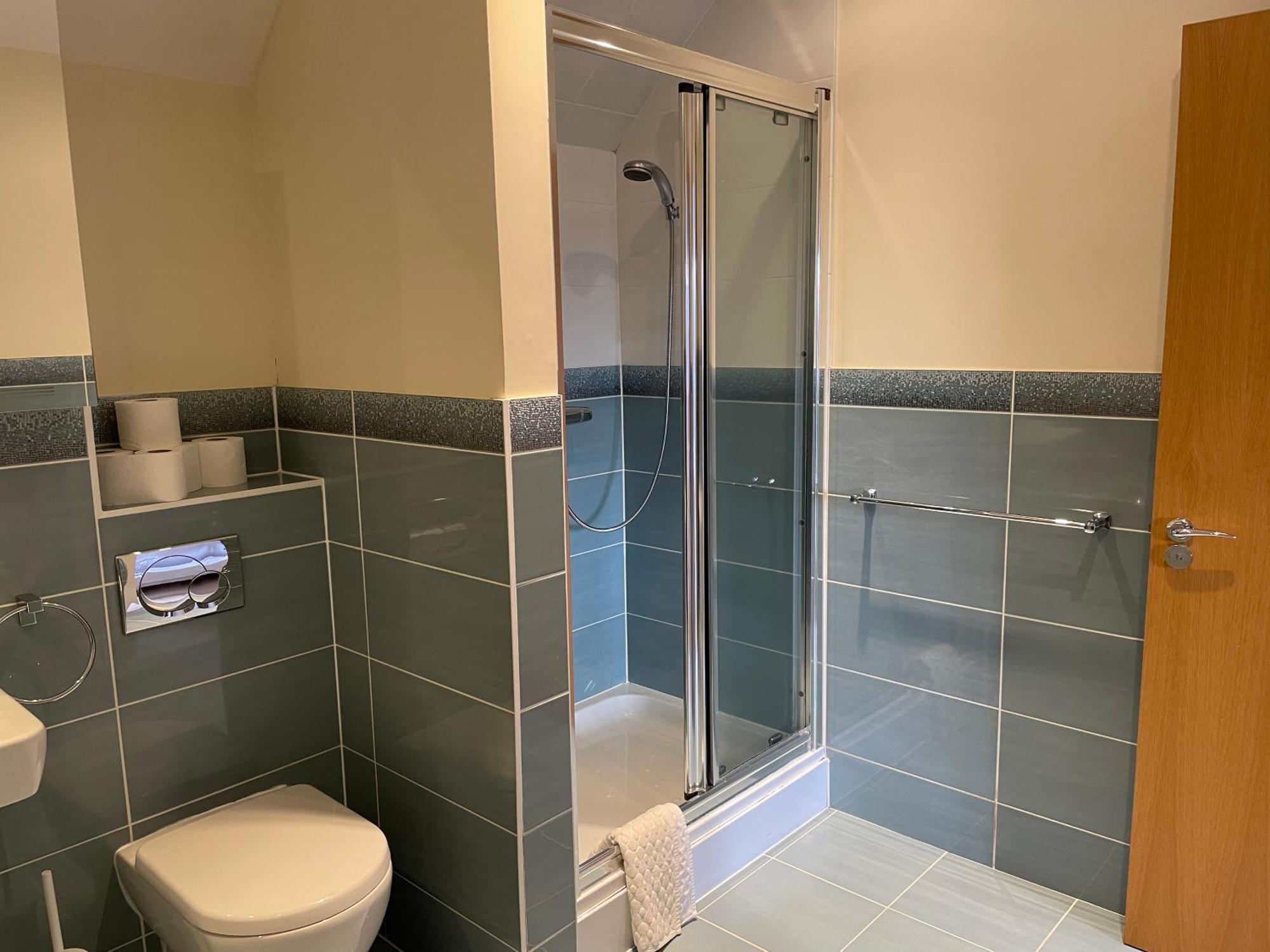 Top Floor En-Suite Double Bedrooms With Great View Of Windsor Castle & Free Parking Екстериор снимка