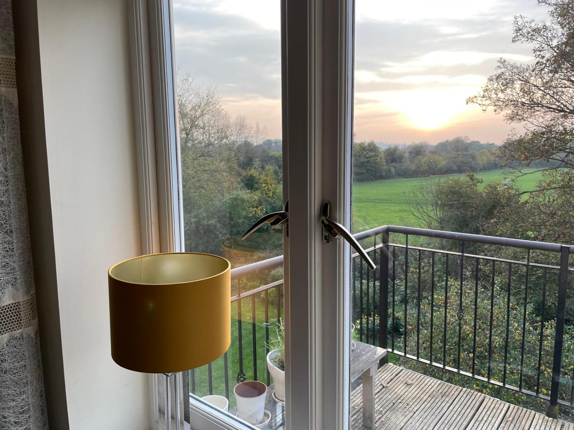 Top Floor En-Suite Double Bedrooms With Great View Of Windsor Castle & Free Parking Екстериор снимка