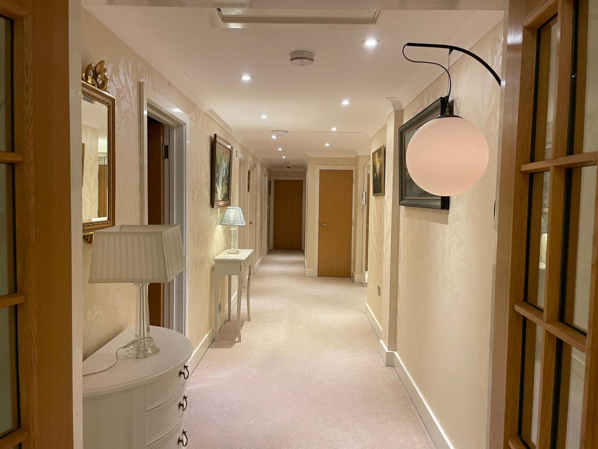 Top Floor En-Suite Double Bedrooms With Great View Of Windsor Castle & Free Parking Екстериор снимка