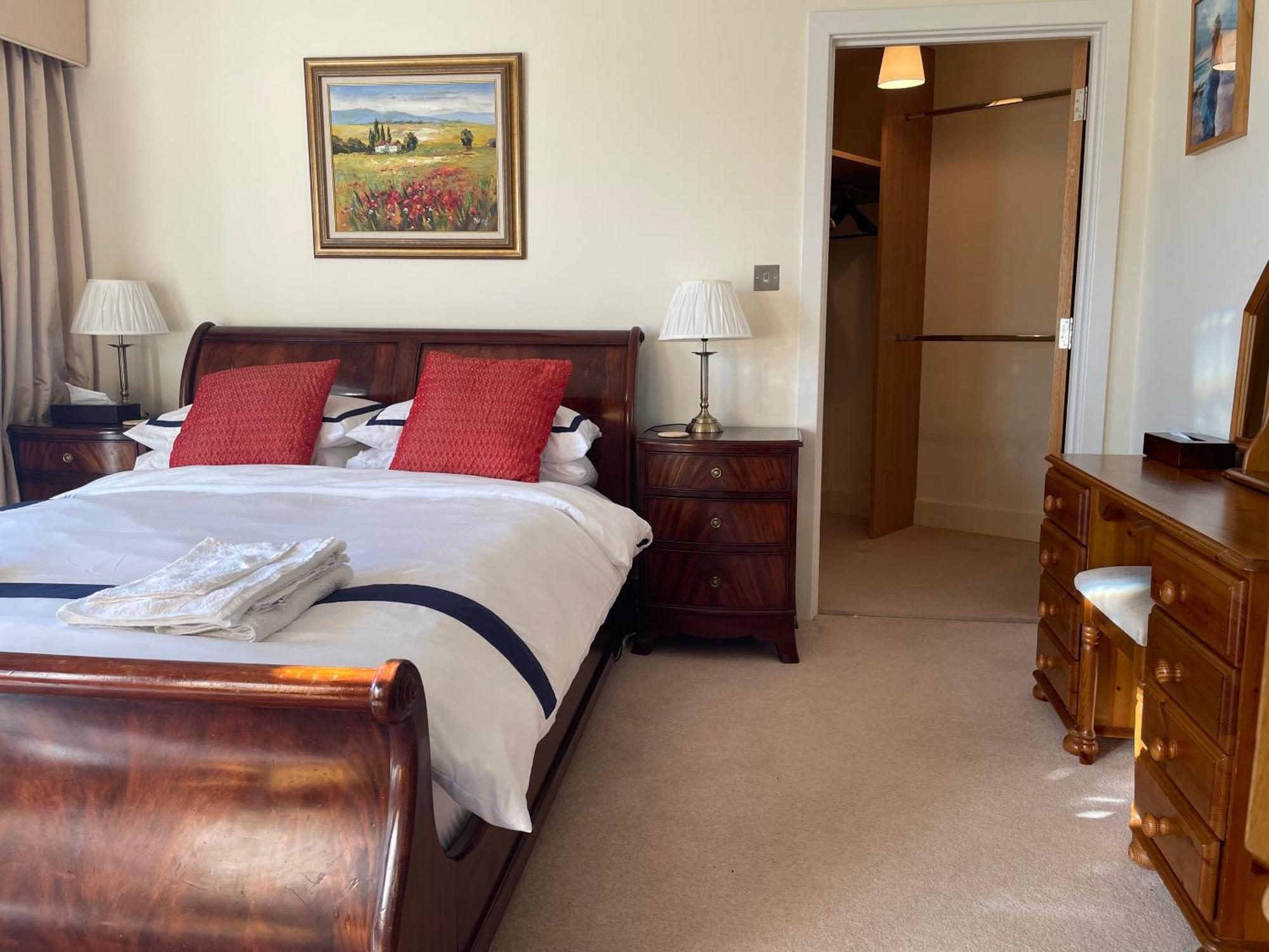 Top Floor En-Suite Double Bedrooms With Great View Of Windsor Castle & Free Parking Екстериор снимка