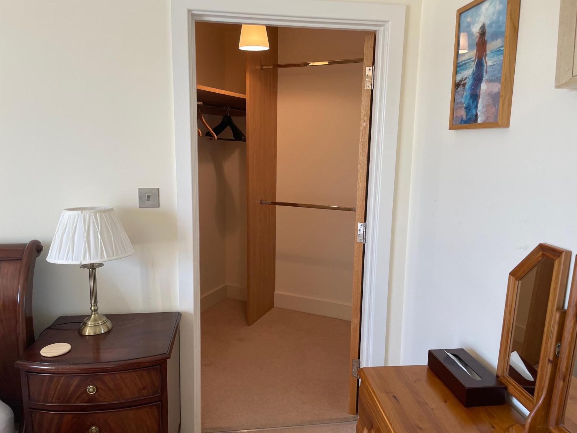 Top Floor En-Suite Double Bedrooms With Great View Of Windsor Castle & Free Parking Екстериор снимка