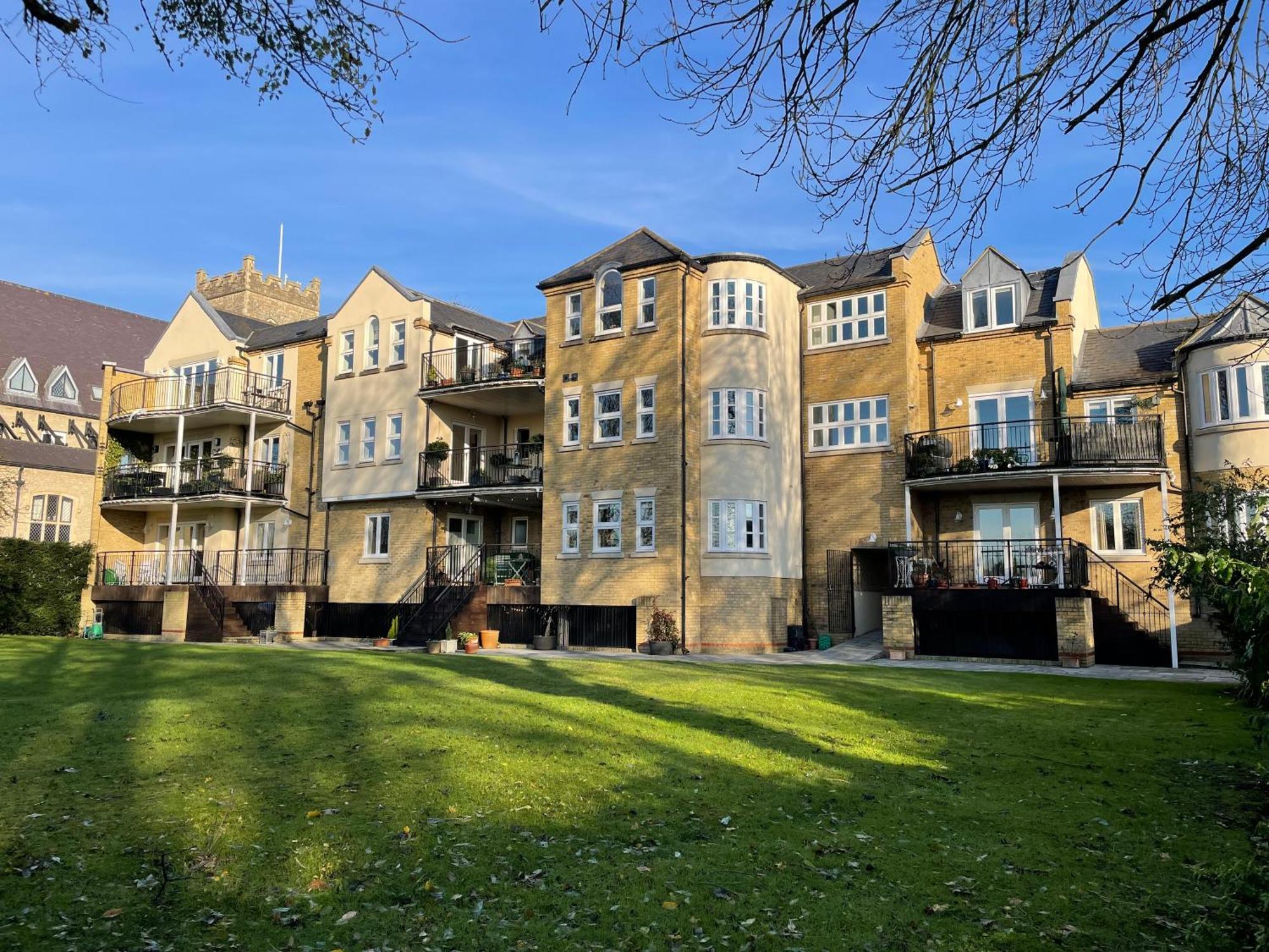 Top Floor En-Suite Double Bedrooms With Great View Of Windsor Castle & Free Parking Екстериор снимка