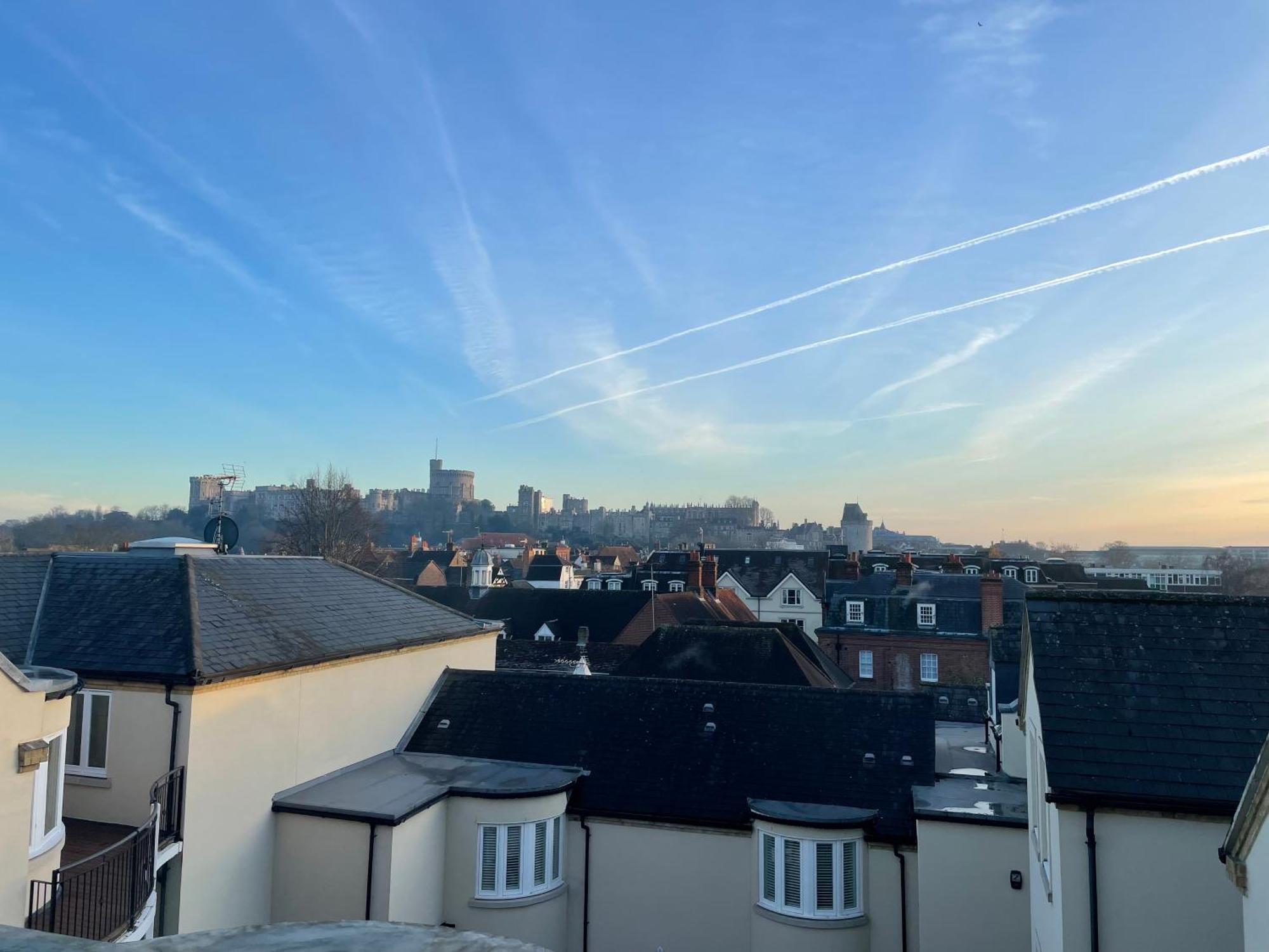Top Floor En-Suite Double Bedrooms With Great View Of Windsor Castle & Free Parking Екстериор снимка