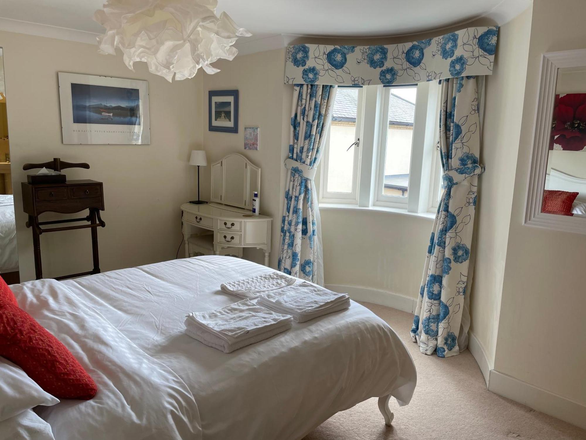 Top Floor En-Suite Double Bedrooms With Great View Of Windsor Castle & Free Parking Екстериор снимка